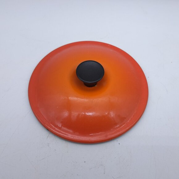 Le Creuset Fondue Iron Pot with Lid - Picture 8 of 10